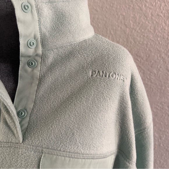 Athleisure Pantone x Forever 21 Sage Green Cropped Pullover | Size L | NWT - Picture 2 of 8